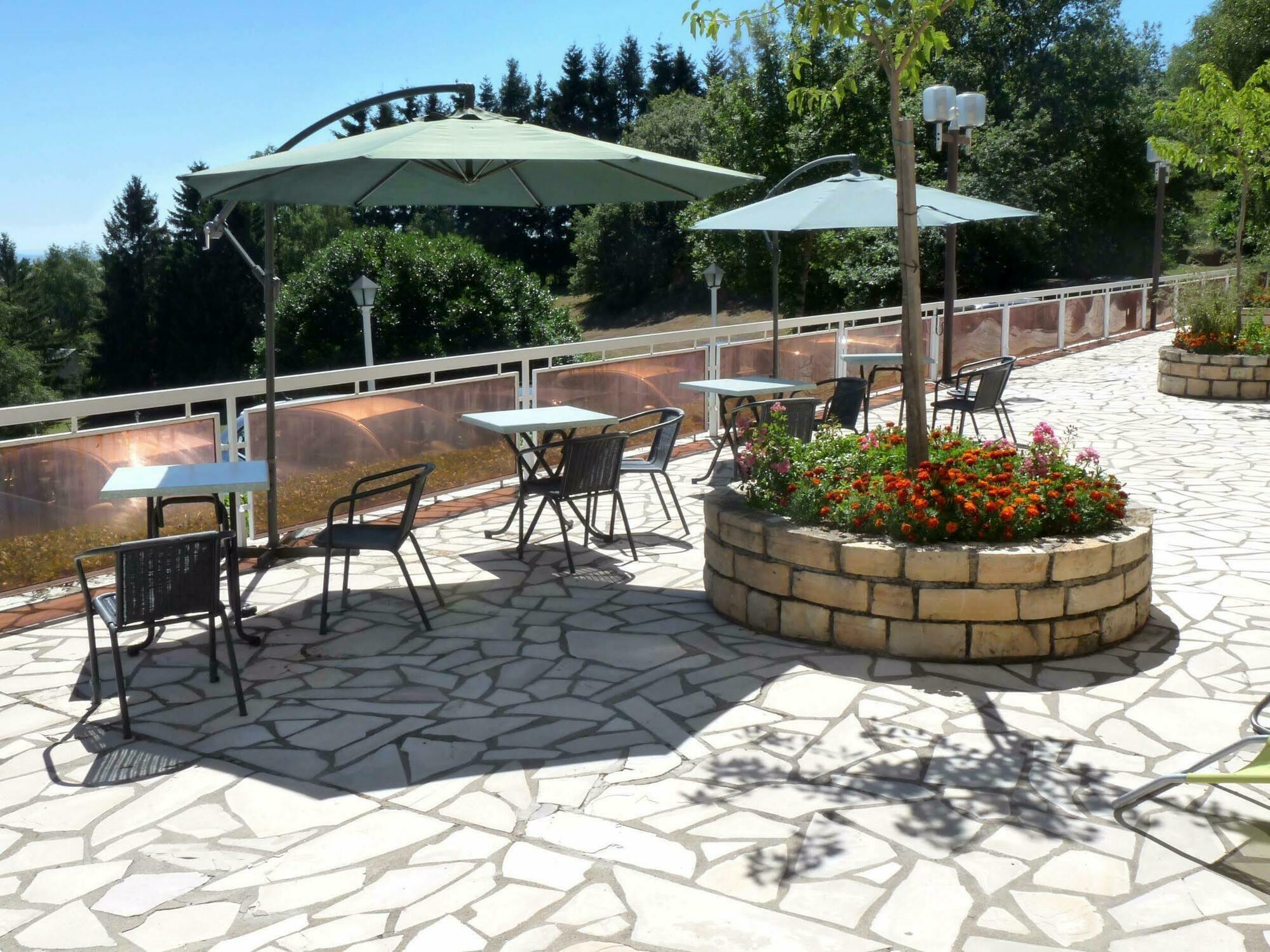 Authentic By Balladins - Rodez / Le Segala Baraqueville Bagian luar foto
